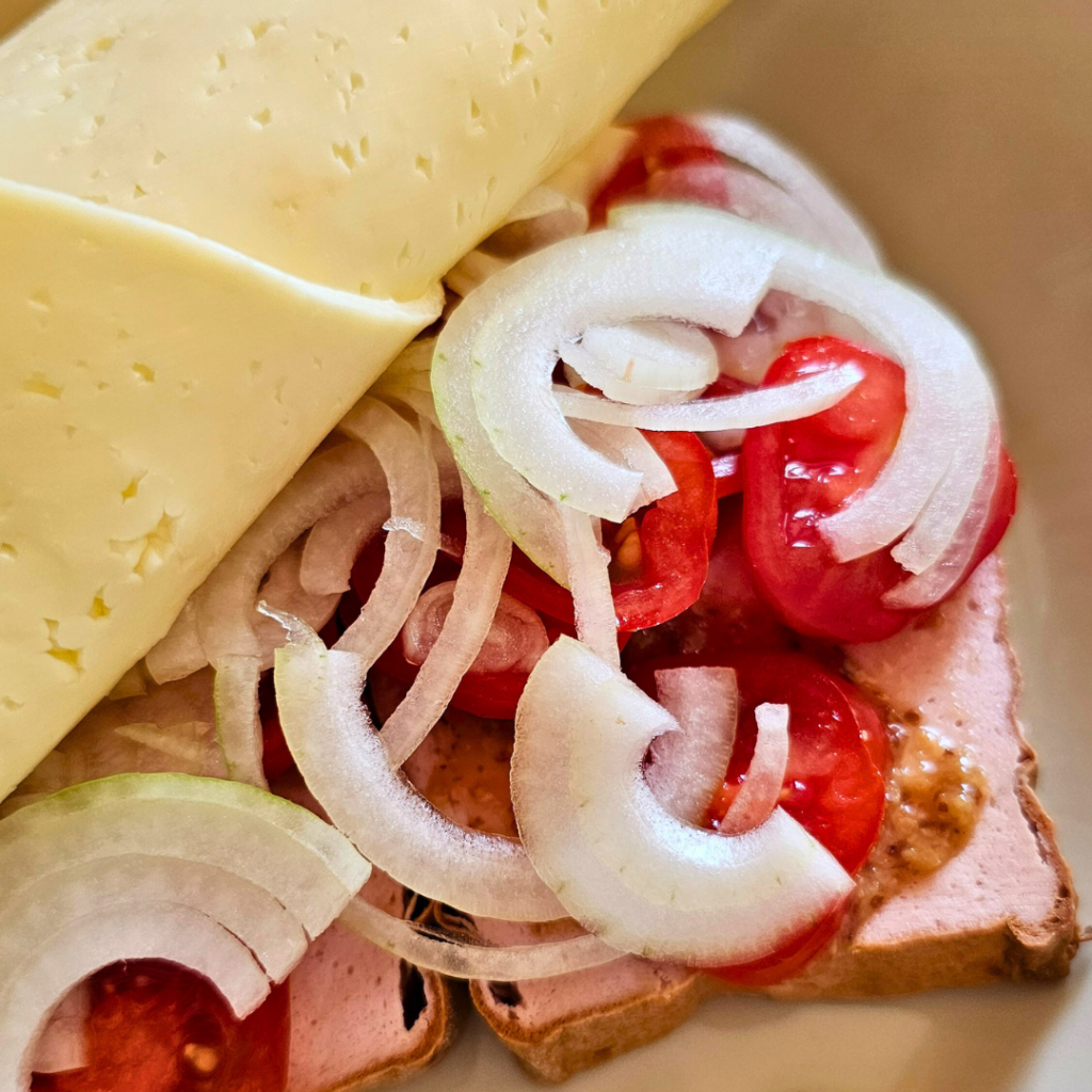 Strammer Max auf Leberkäse